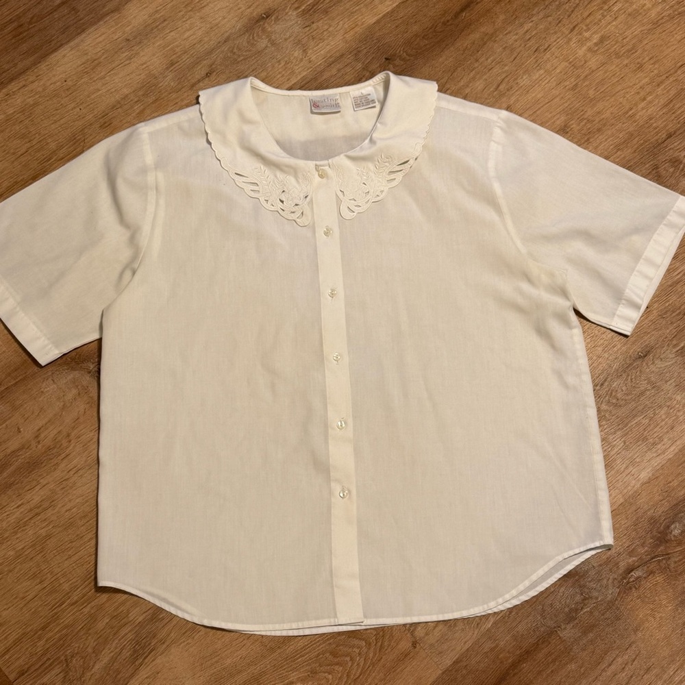 Vtg Hastings & Smith White Scalloped Peter Pan Collar Blouse Eyelet Embroidered
